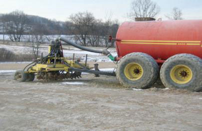 Figure 2: Complete one pass spreader system with aeration attachment