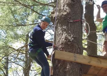 4-H teen members participated in a challenge and teambuilding program 